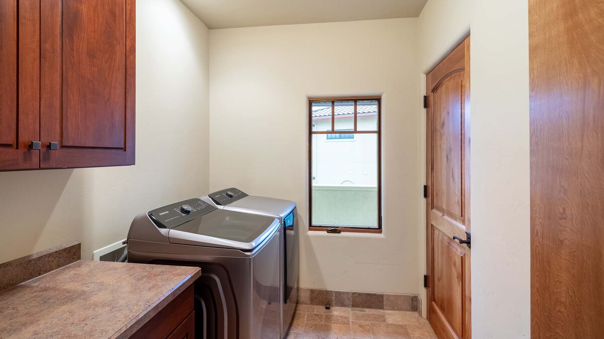 Image showcasing Penthouse Suite | Columbia Cliff Villas