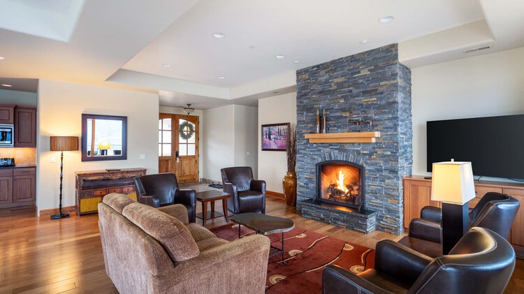 Image showcasing Penthouse Suite | Columbia Cliff Villas